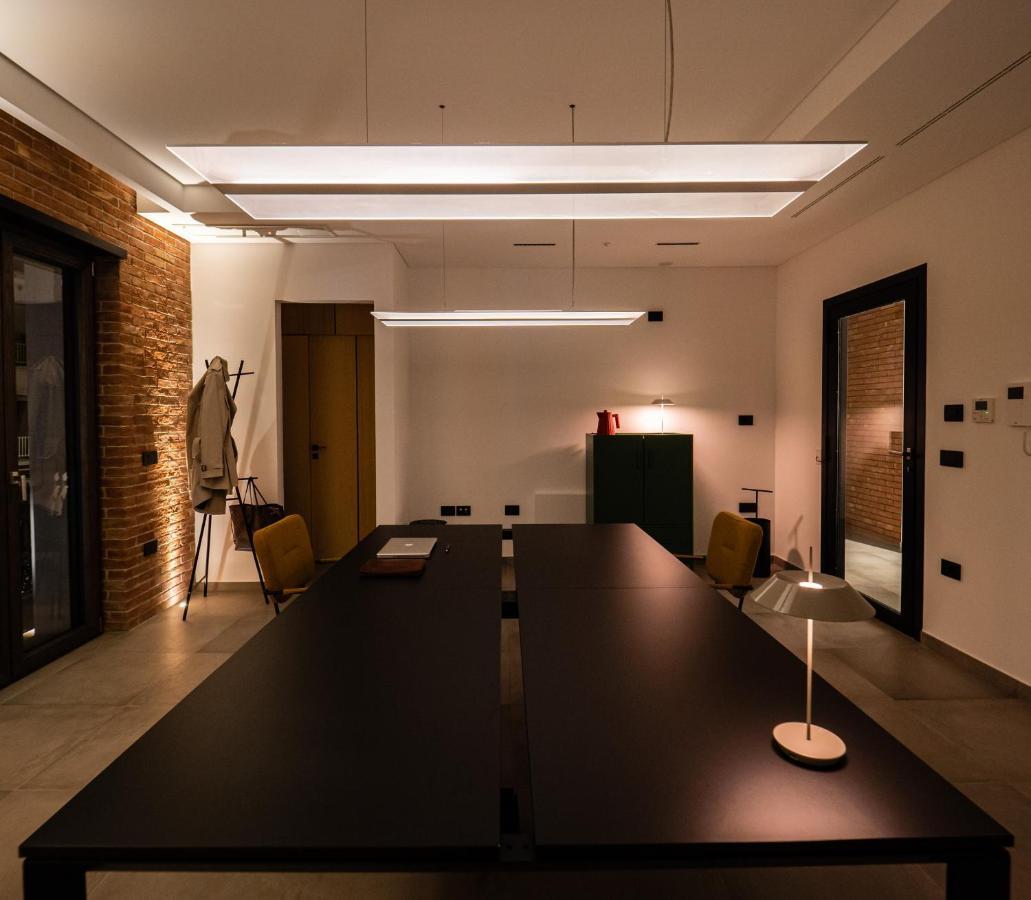 Spazio Corrado คอริเลียโน กาลาโบร ภายนอก รูปภาพ